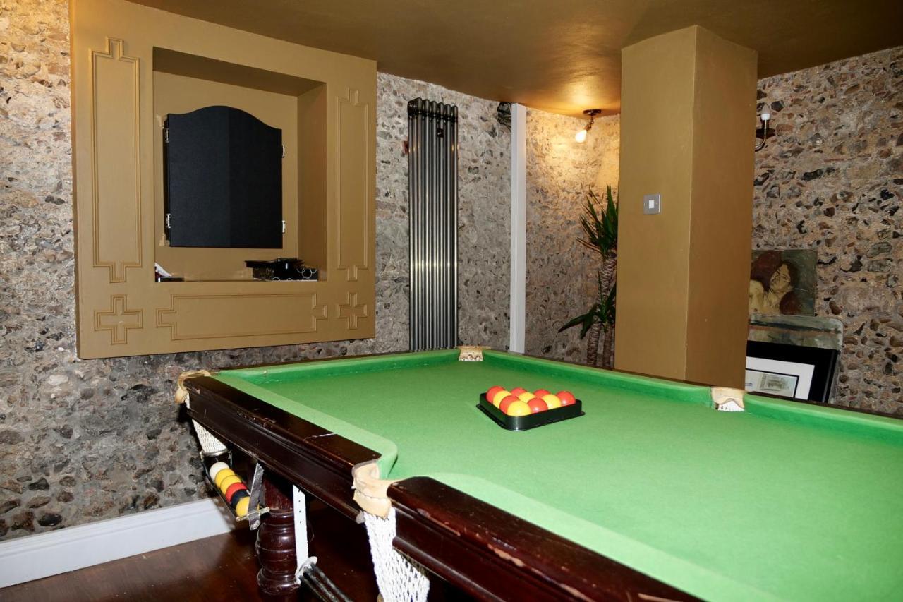 Luxury 9 Bed Manor House Hot Tub Cinema Room Skytv Saffron Walden Esterno foto