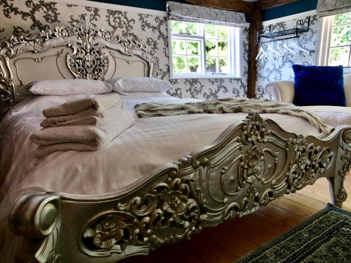 Luxury 9 Bed Manor House Hot Tub Cinema Room Skytv Saffron Walden Esterno foto